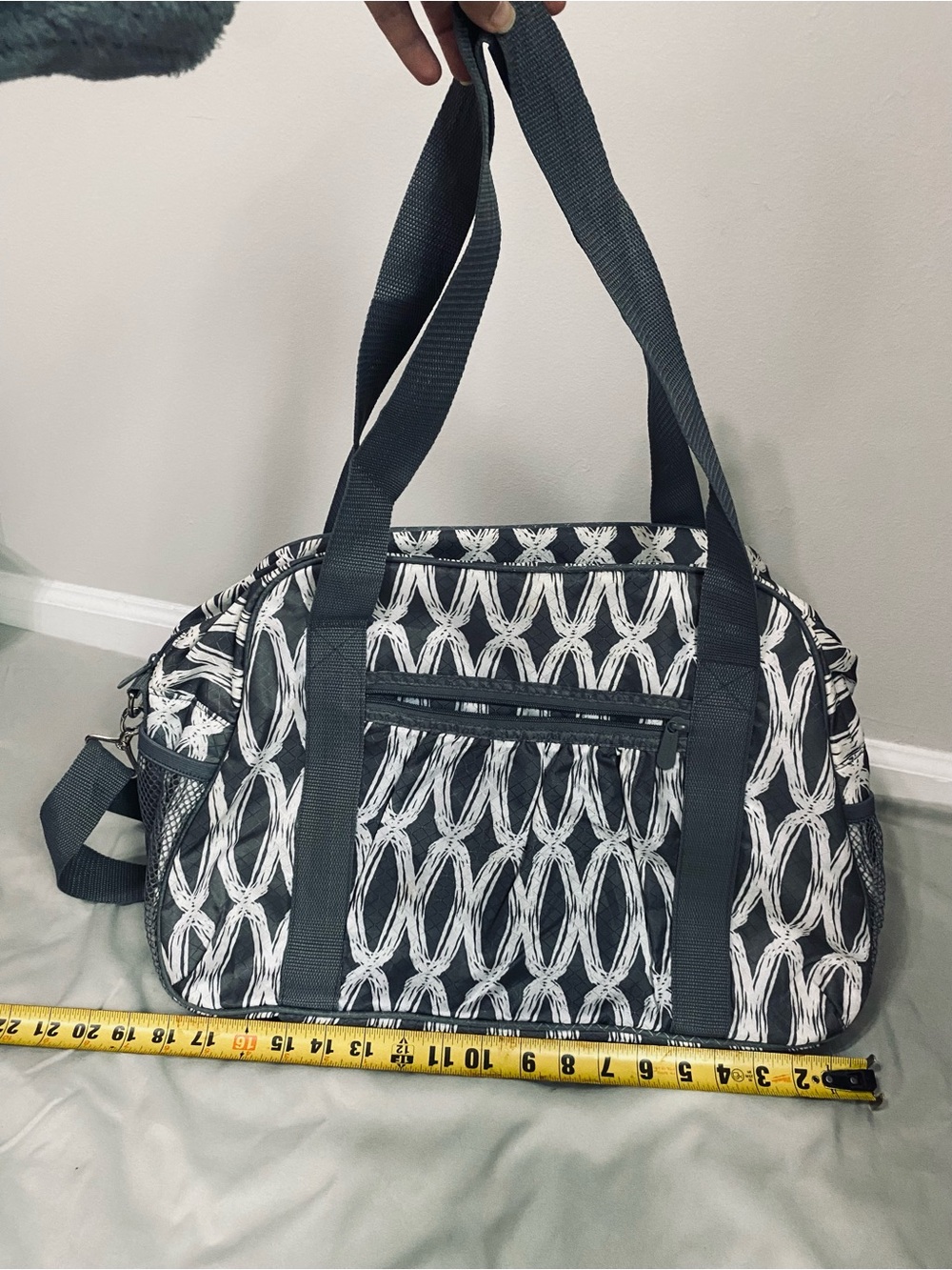 Grey White Quilted Travel Duffle Bag Weekender Gym Carry-On Tote